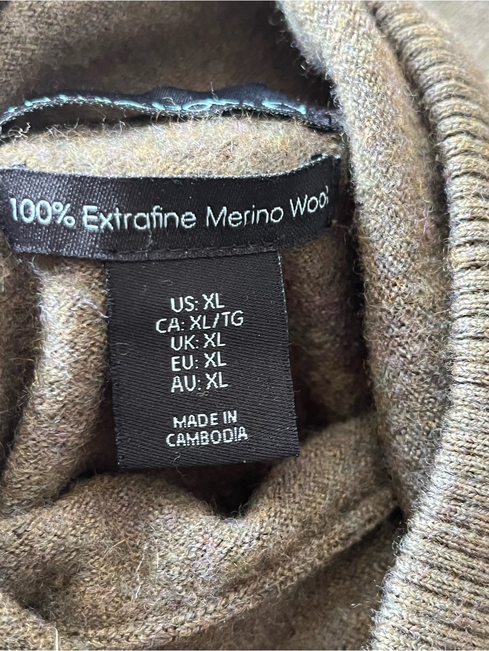 100% Extrafine Merino Wool Olive Green Turtleneck Drawstring Sweater - Picture 9 of 9